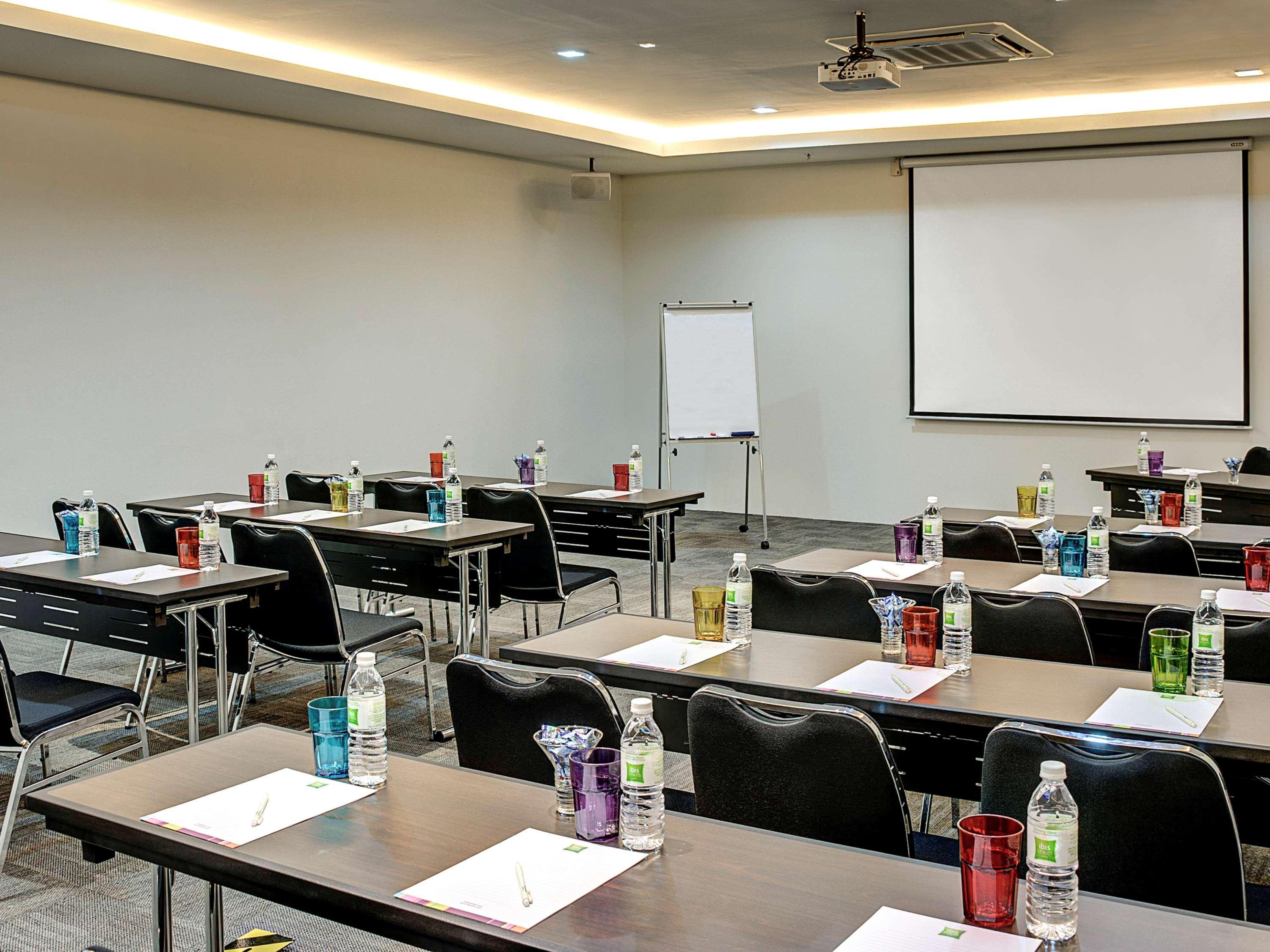 Ibis Styles Kuala Lumpur Fraser Business Park מראה חיצוני תמונה